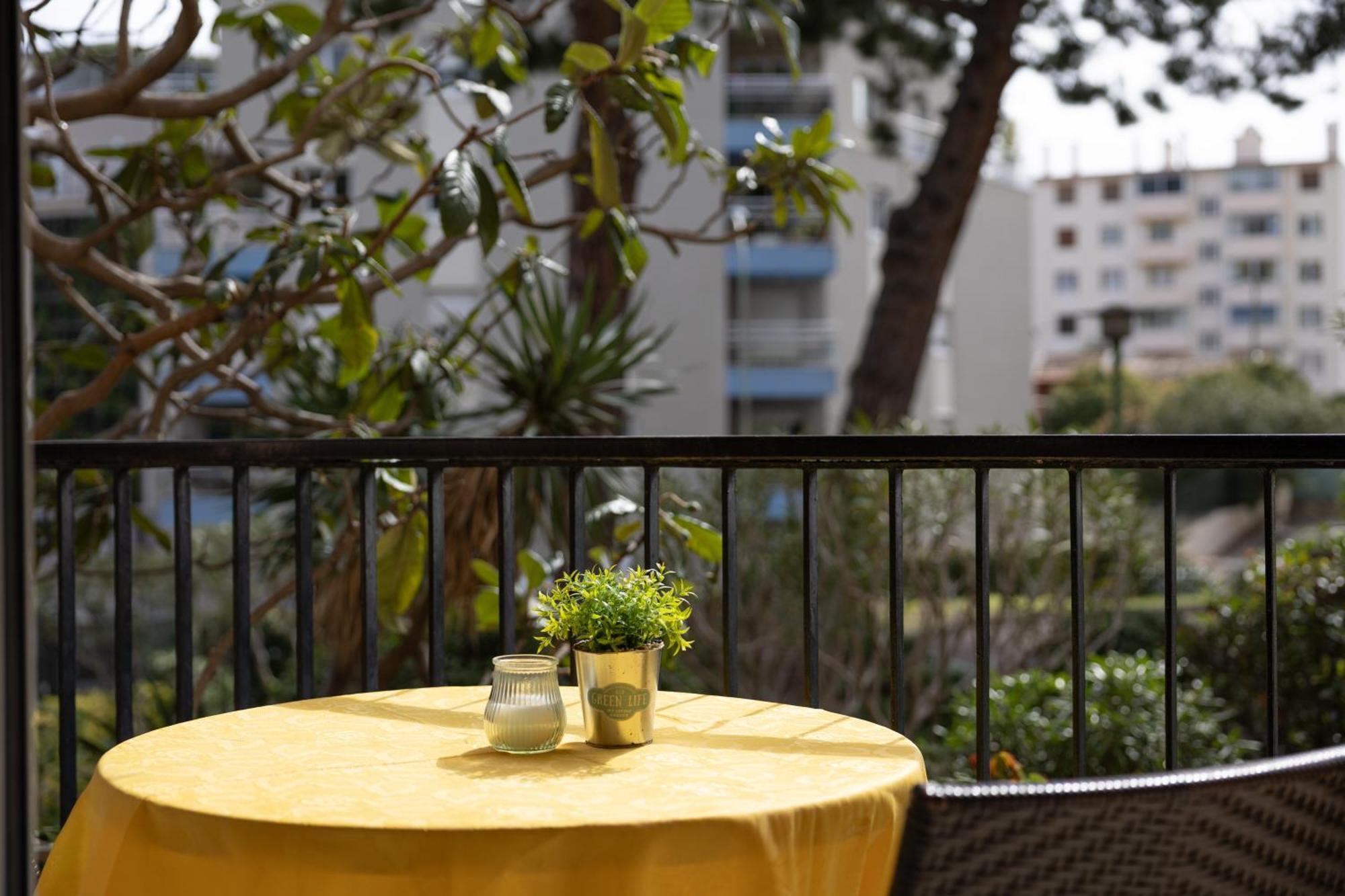 Les Glycines Apartment Menton Exterior photo