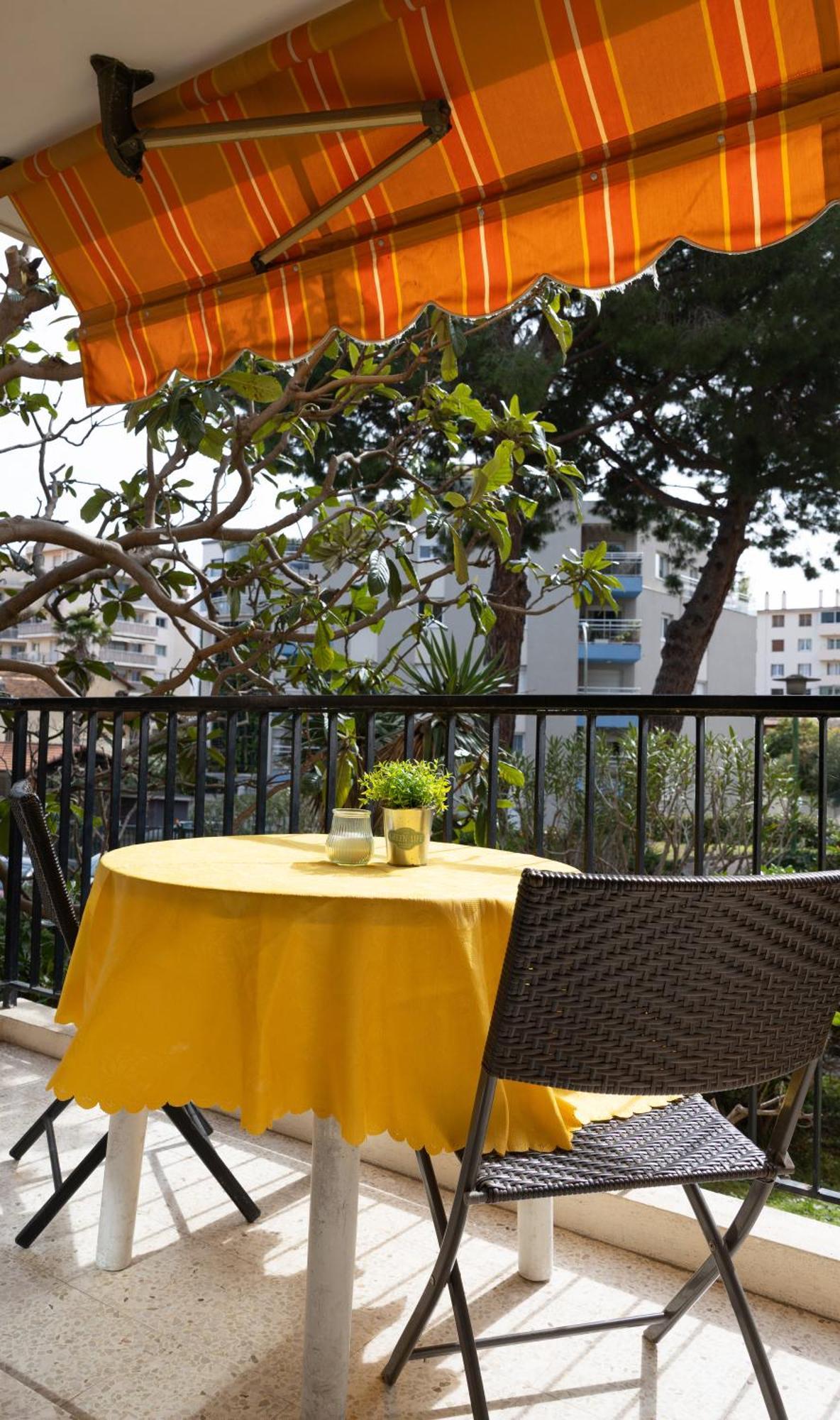 Les Glycines Apartment Menton Exterior photo